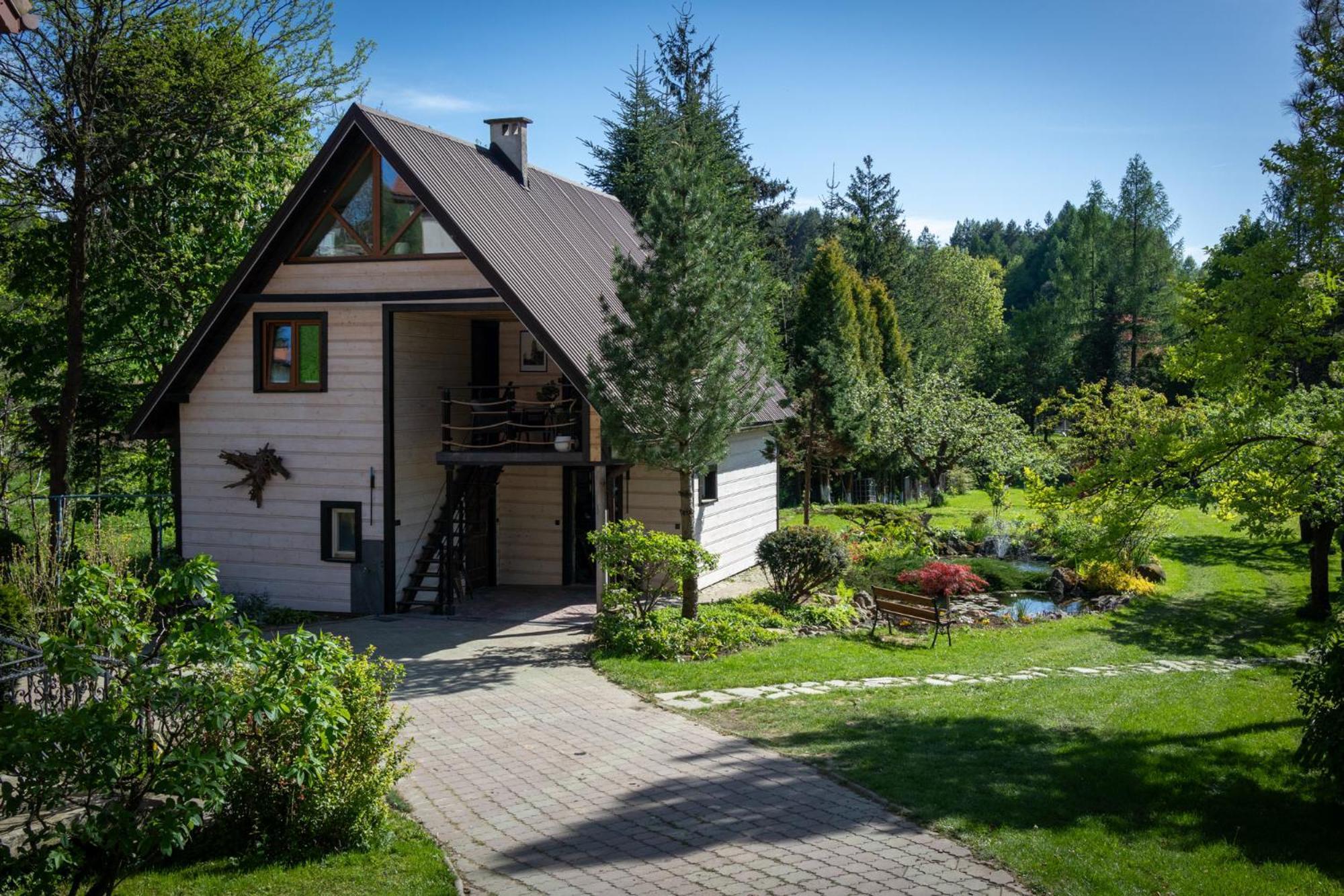 Vila Uroczysko Lesko Exteriér fotografie